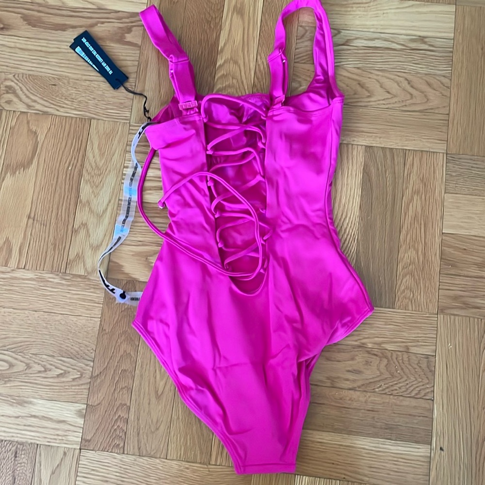 TA3 Squarey One-Piece Swimsuit Pink Size XS Regular / Long BRAND NEW - Picture 2 of 2